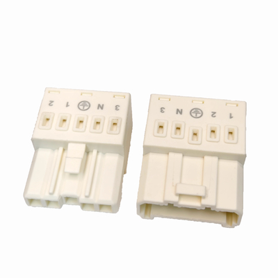 White 5P 7P LED Light Connector 450V 16A Insert Type
